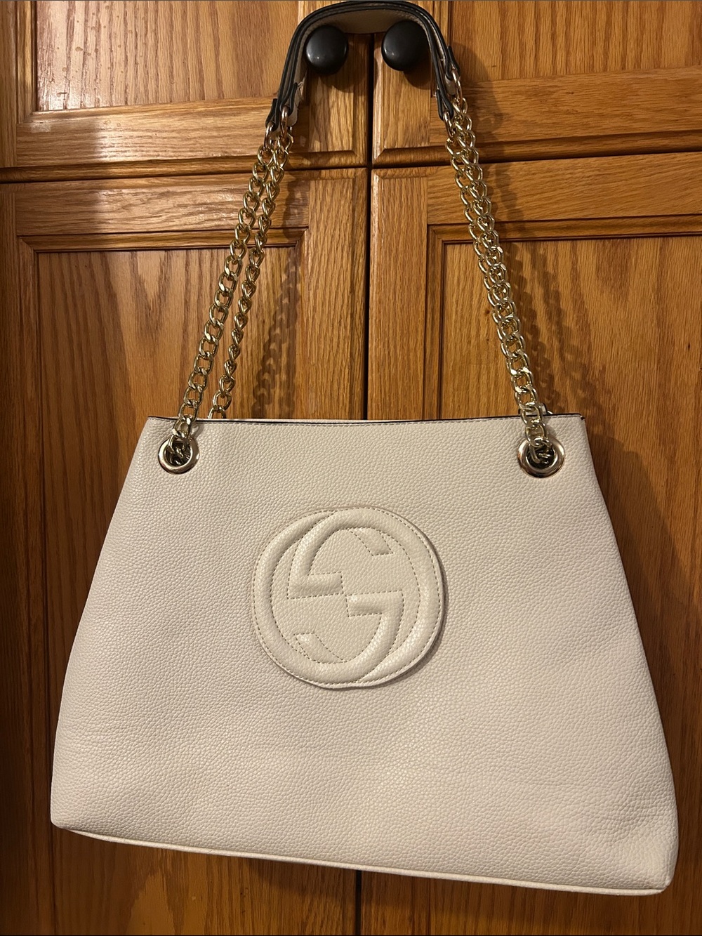Gucci Cream Leather Shoulder Bag with Gold Chain Straps